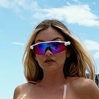 Casi Davies Nude