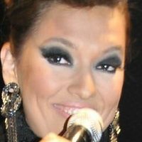 Demet Akalin Nude