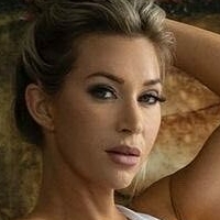 Jaclyn Crowe Nude
